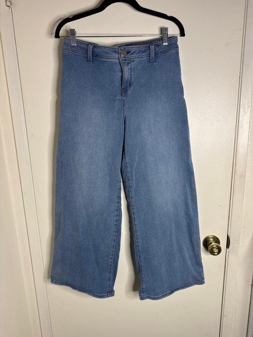 1822 Denim Light Wash Cropped Wide Leg Jeans - Size 10